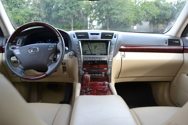 Lexus Touch Screen repair service in Margate. Call Us Today 786-355-7660 Margate Lexus Navigation Repair