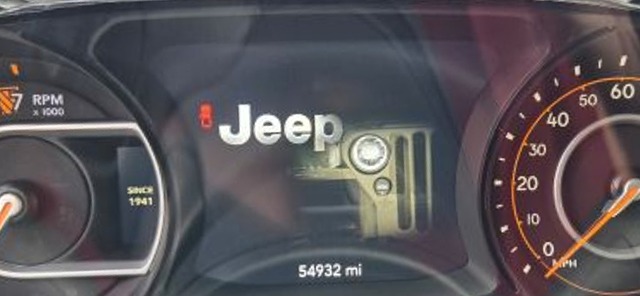 Dead Jeep Instrument Cluster Screen repair service in Miami. Call Us Today 786-355-7660 UCONNECT Touch Screen Repair